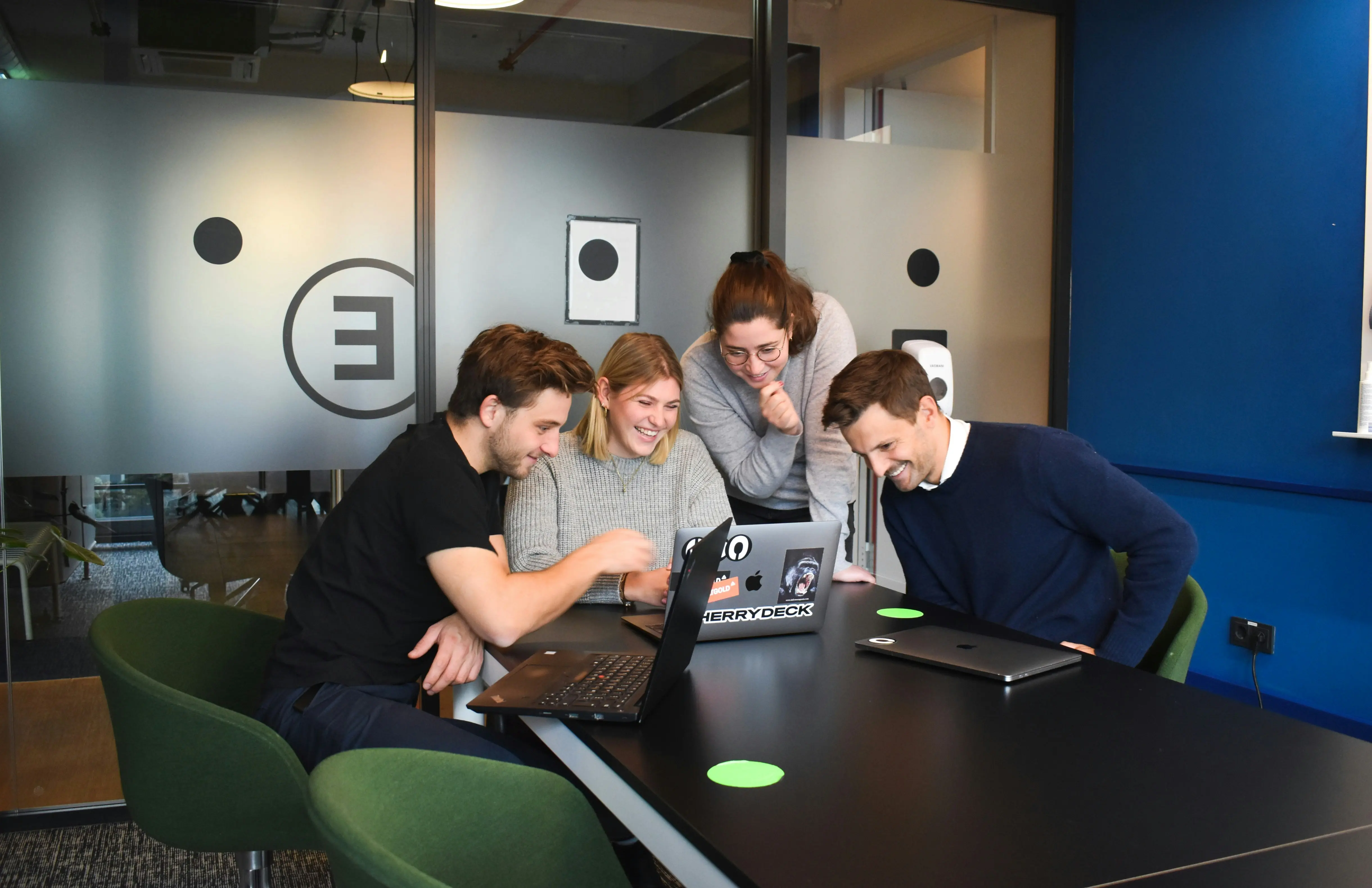 AI Mad team arbejder sammen
